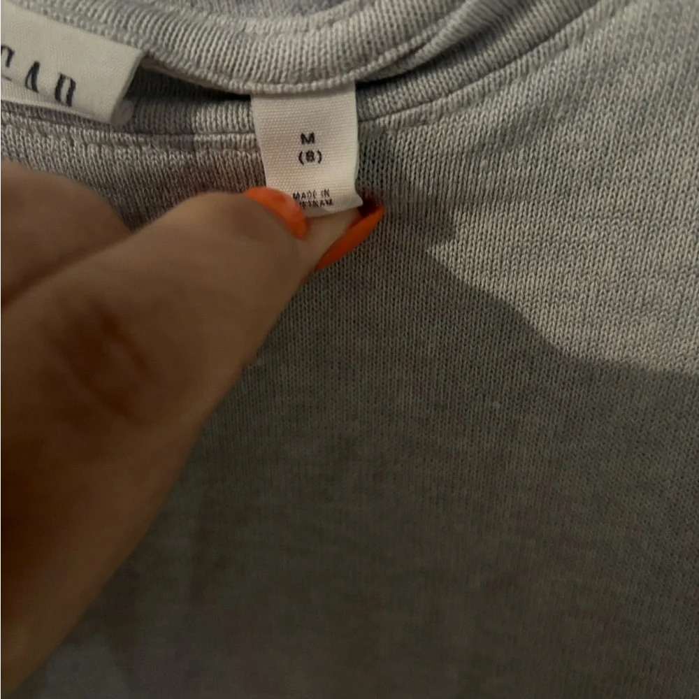 GAP light grey